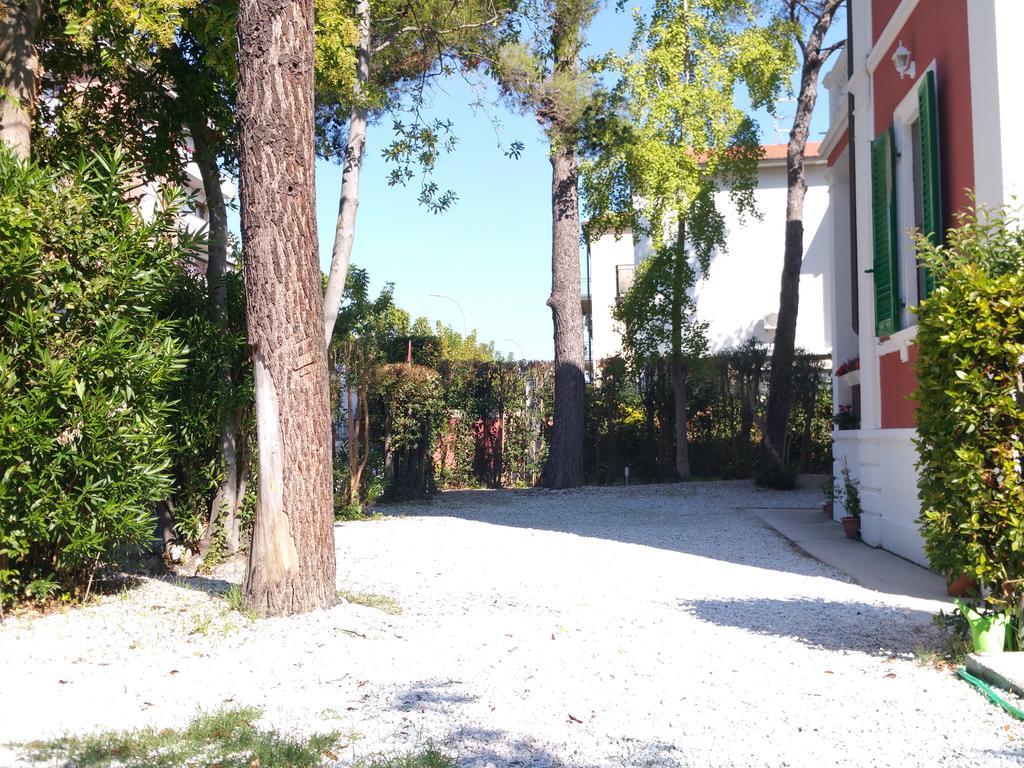 B&B Villa Regina Пиза Екстериор снимка